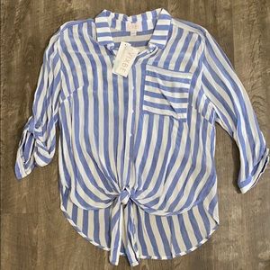 VIXBE NWT Thompson’s Tie Front Top